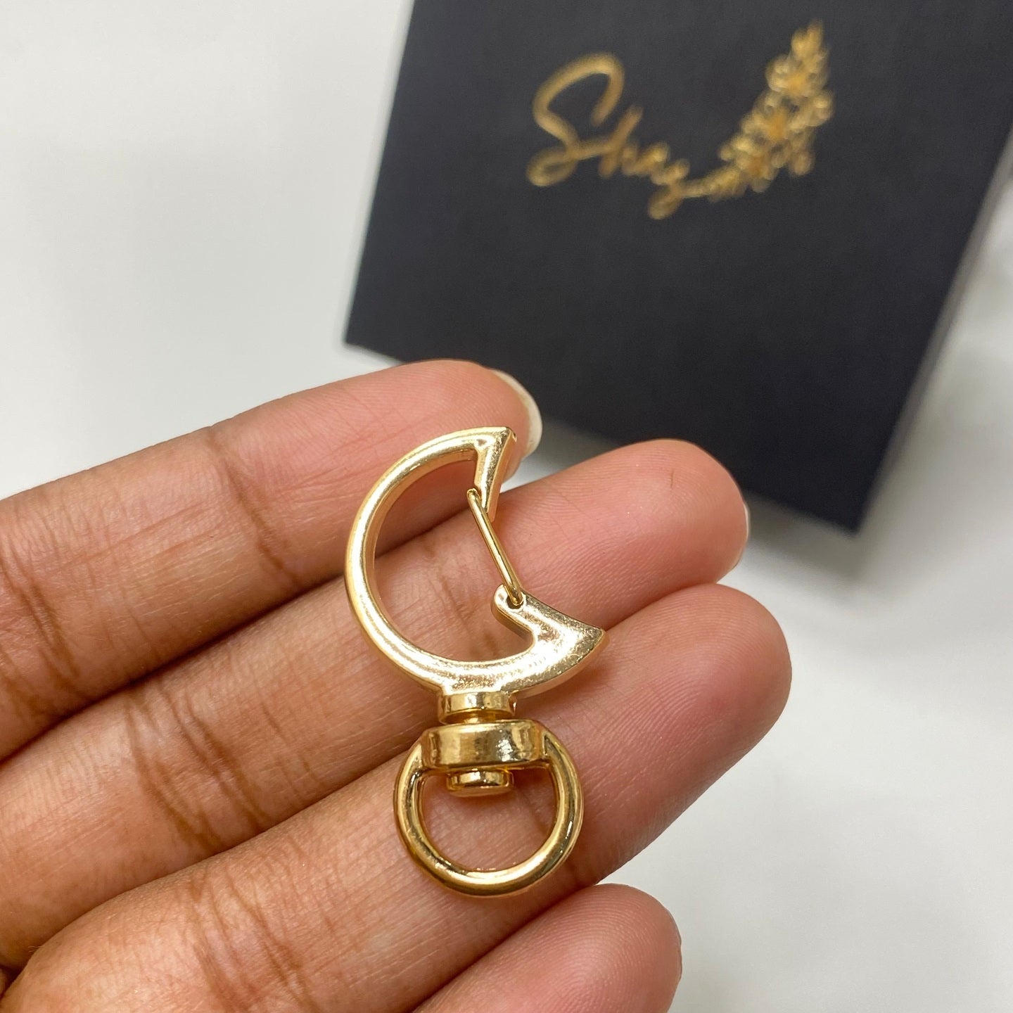 BBB 262 (b) 18k Gold Moon keychain clasp ( 1 pc ) High quality