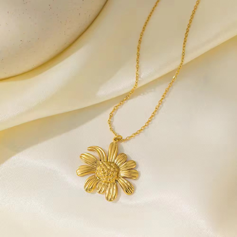 SJ 404 Sunflower Necklace - 18k Gold PVD plated stainless steel - Anti tarnish - Wholesale