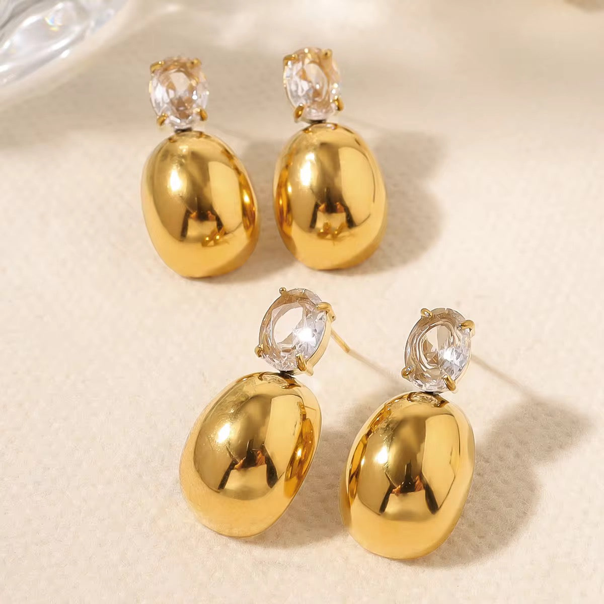 SJ 408 Dangling Zircon stud - 18k gold PVD plated stainless steel - Anti tarnish - Wholesale