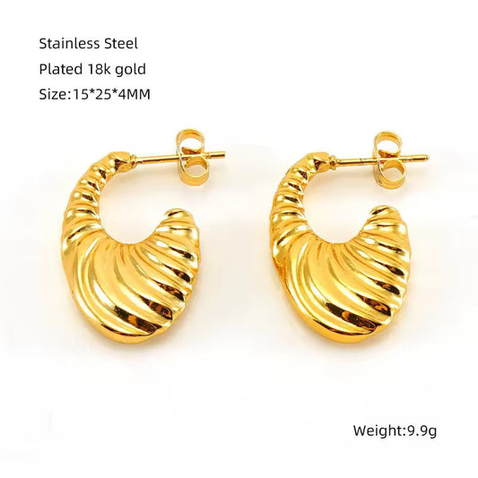 SJ 452 Chunky C Stud Earrings - 18k Gold PVD plated stainless steel - Anti tarnish - Wholesale
