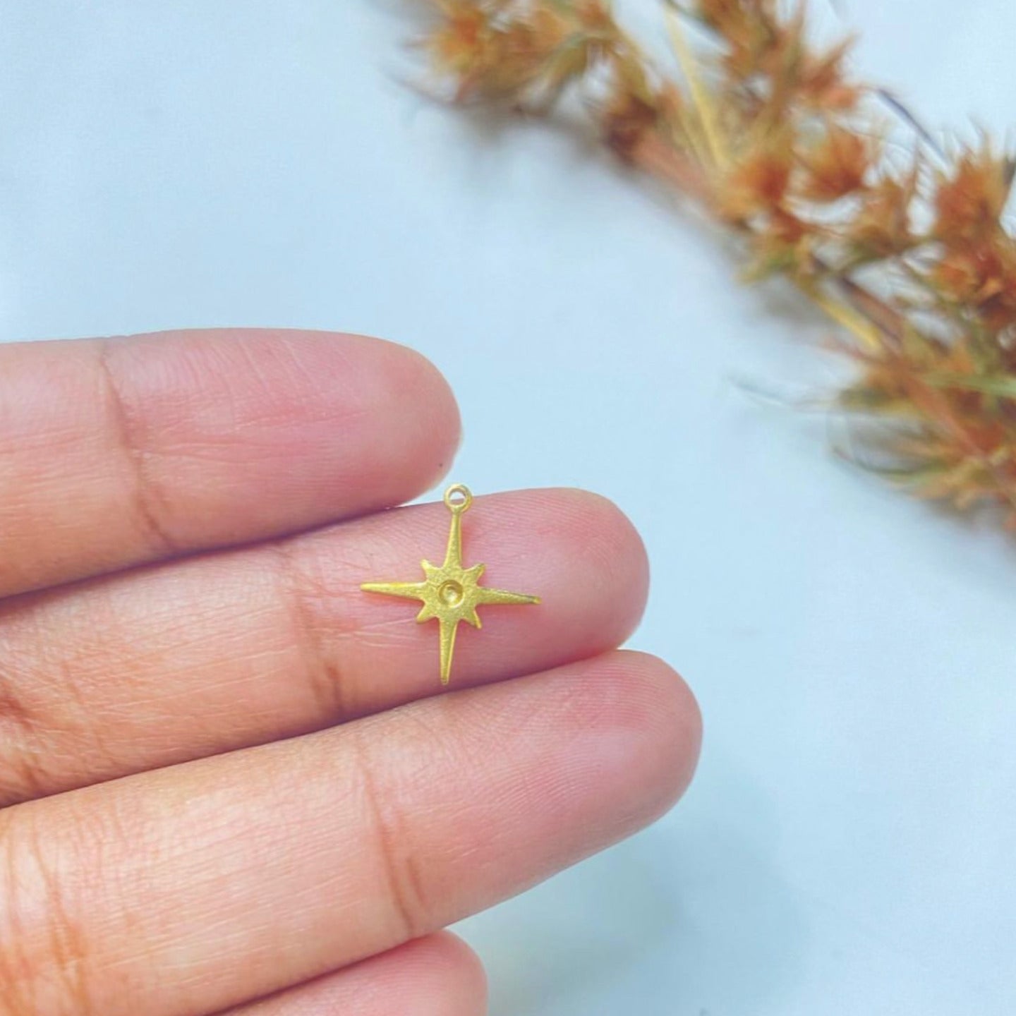 SS 43 North star charm ( 1 pc )