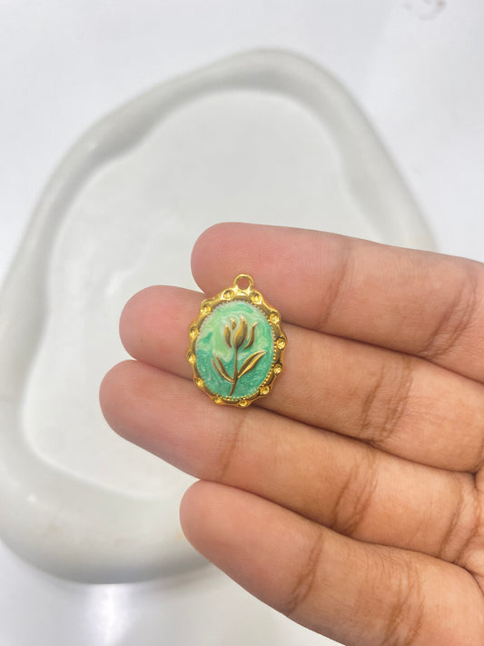 SS 2622 Green Floral Enamel charm 18k Gold plated stainless steel ( 1 piece ) Anti tarnish
