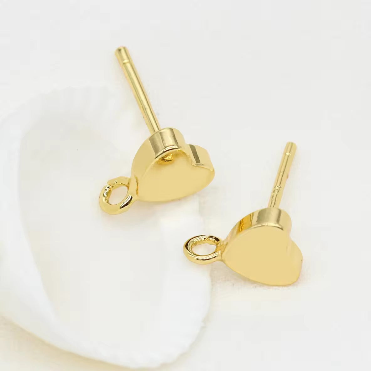 GP 2611 Heart Stud 14k gold plated ( 2 pc ) anti tarnish