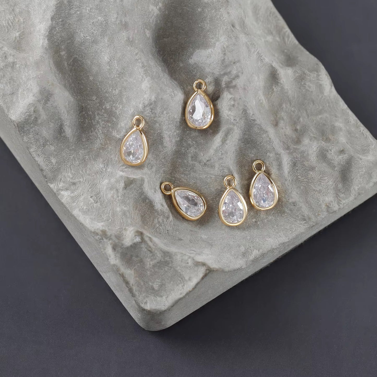 GPC13G Clear drop Zircon charm 18k gold plated ( 1 pc ) Anti tarnish