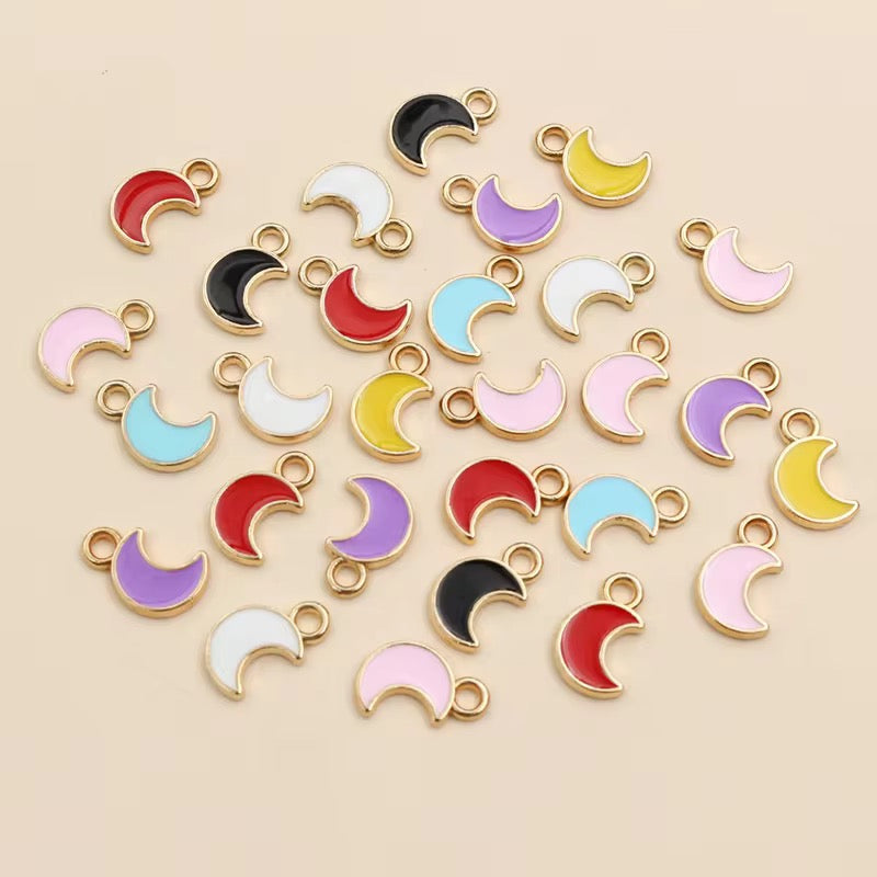 EC 2204 Moon enamel charm ( 1 pc )