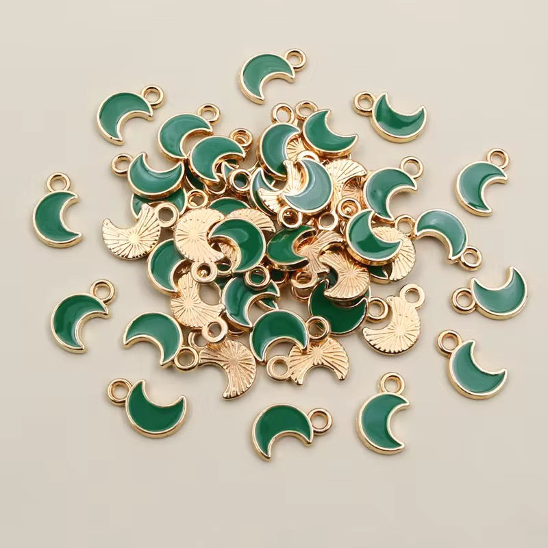 EC 2204 Moon enamel charm ( 1 pc )