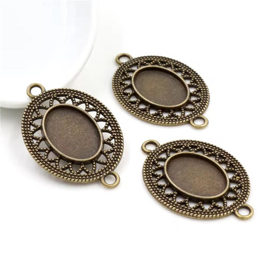 CB01B Oval Antique Cabochon pendant ( 1 pc ) tarnish resistant