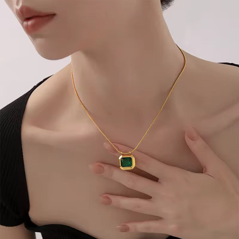 SJ 26 Green Zircon pendant necklace - 18k stainless steel - Anti tarnish