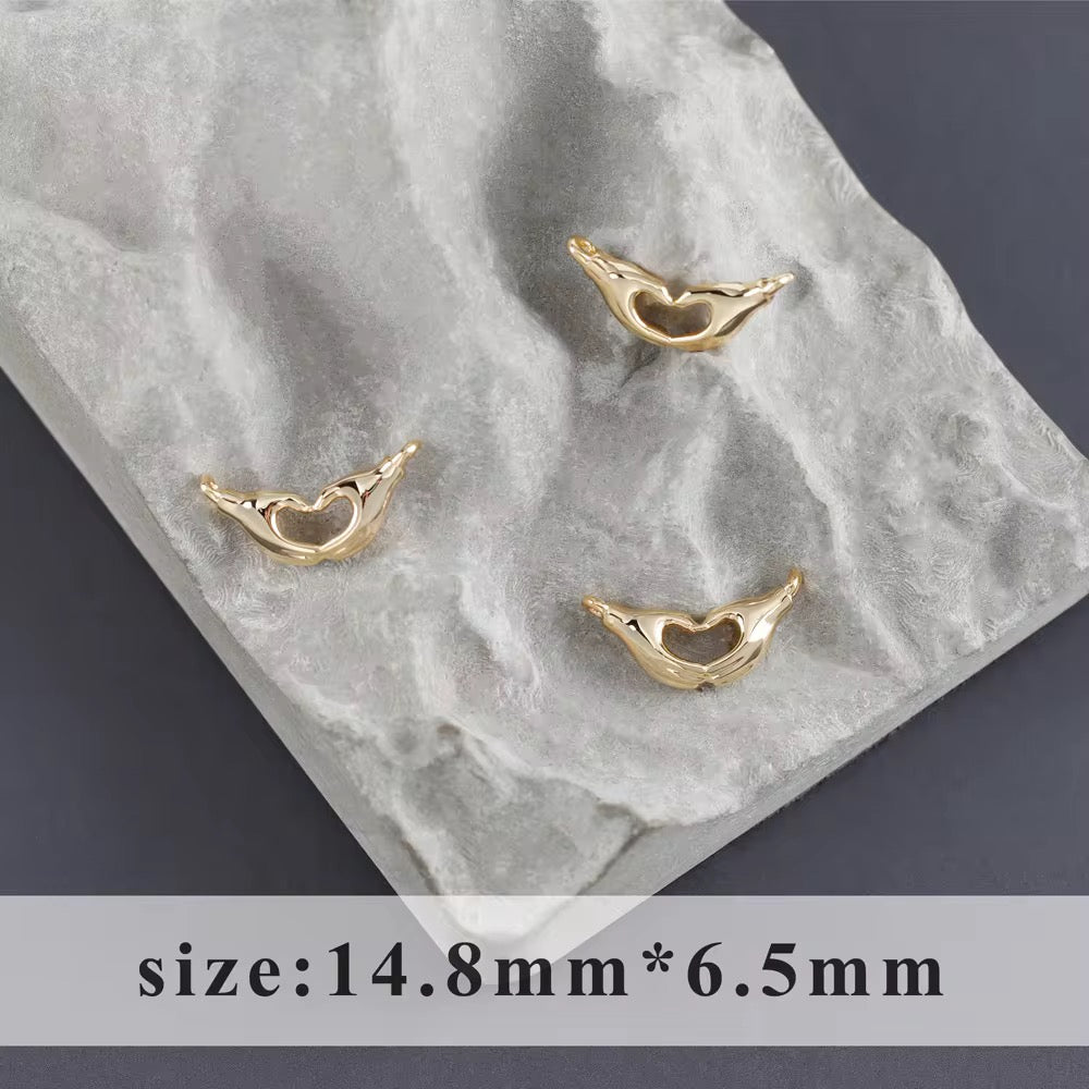 GP 2295 Heart hands charm 18k gold plated ( 1 pc ) - anti tarnish