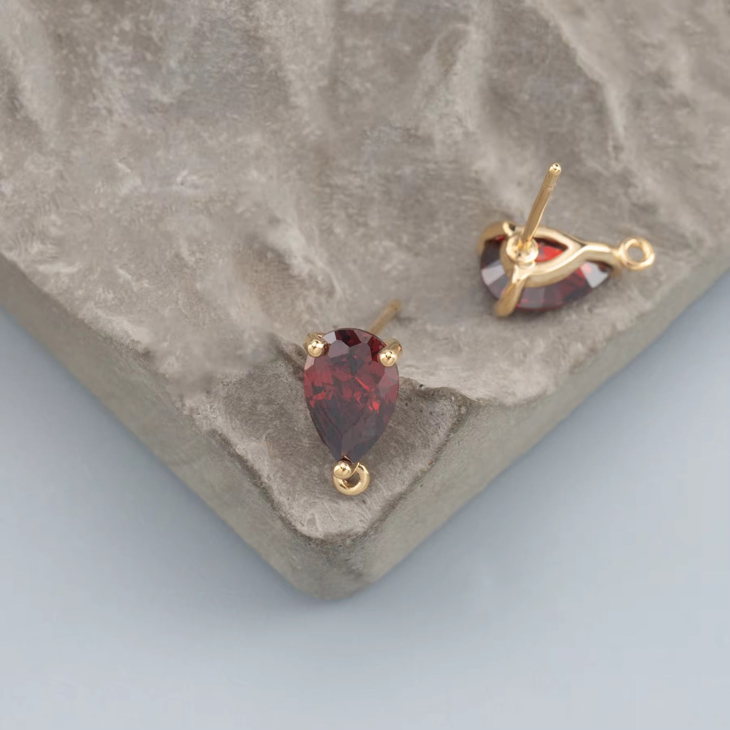 CZ 2308 Red Teardrop Zircon stud 18k gold plated ( 2 pc ) - anti tarnish