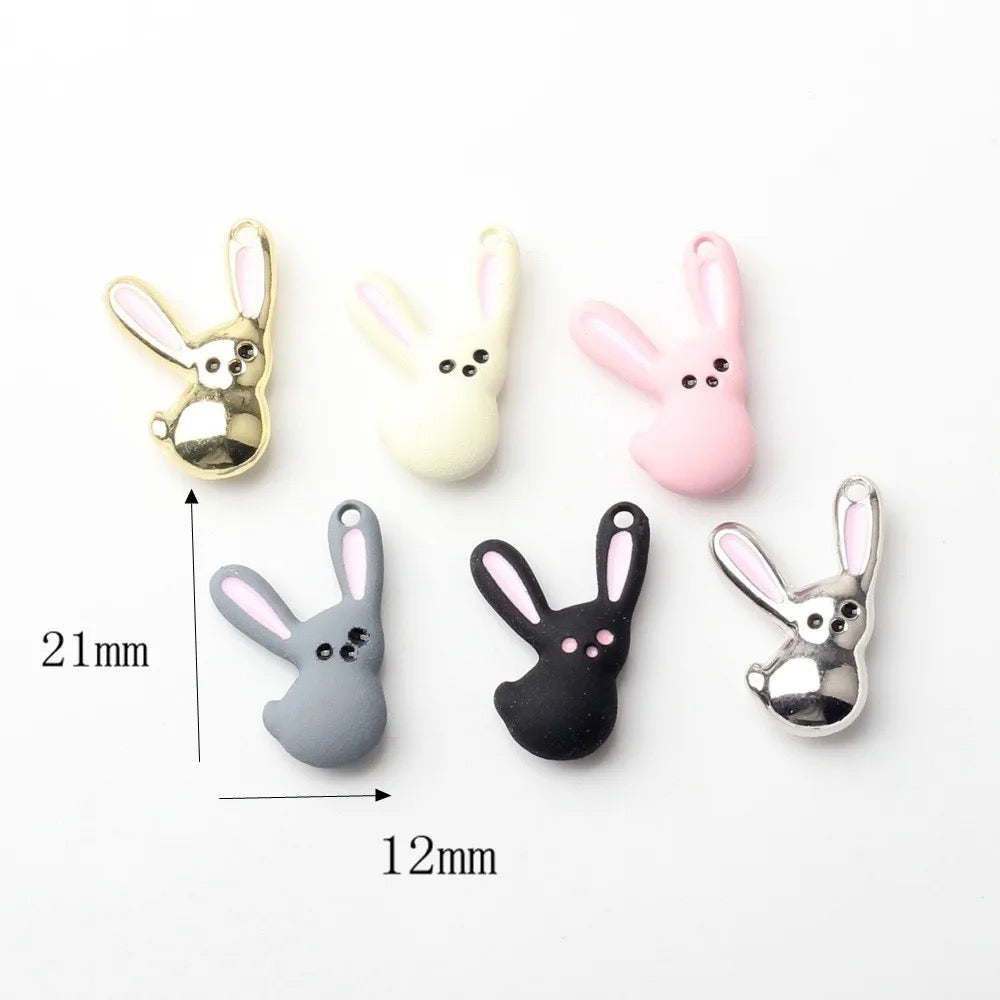 AC 1257 Black bunny alloy charm - per piece