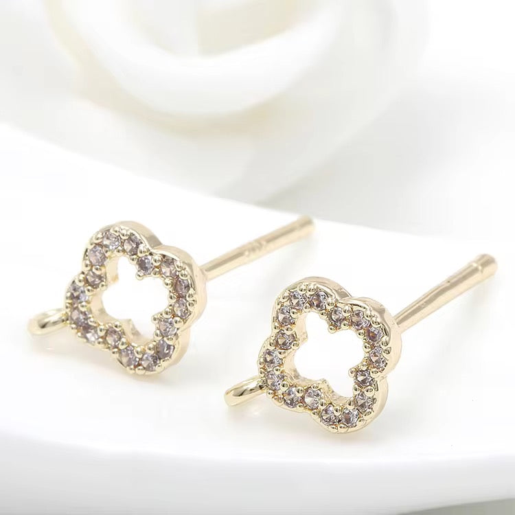 CZ 2332 Clover Zircon stud 18k gold plated ( 2 pc ) - anti tarnish