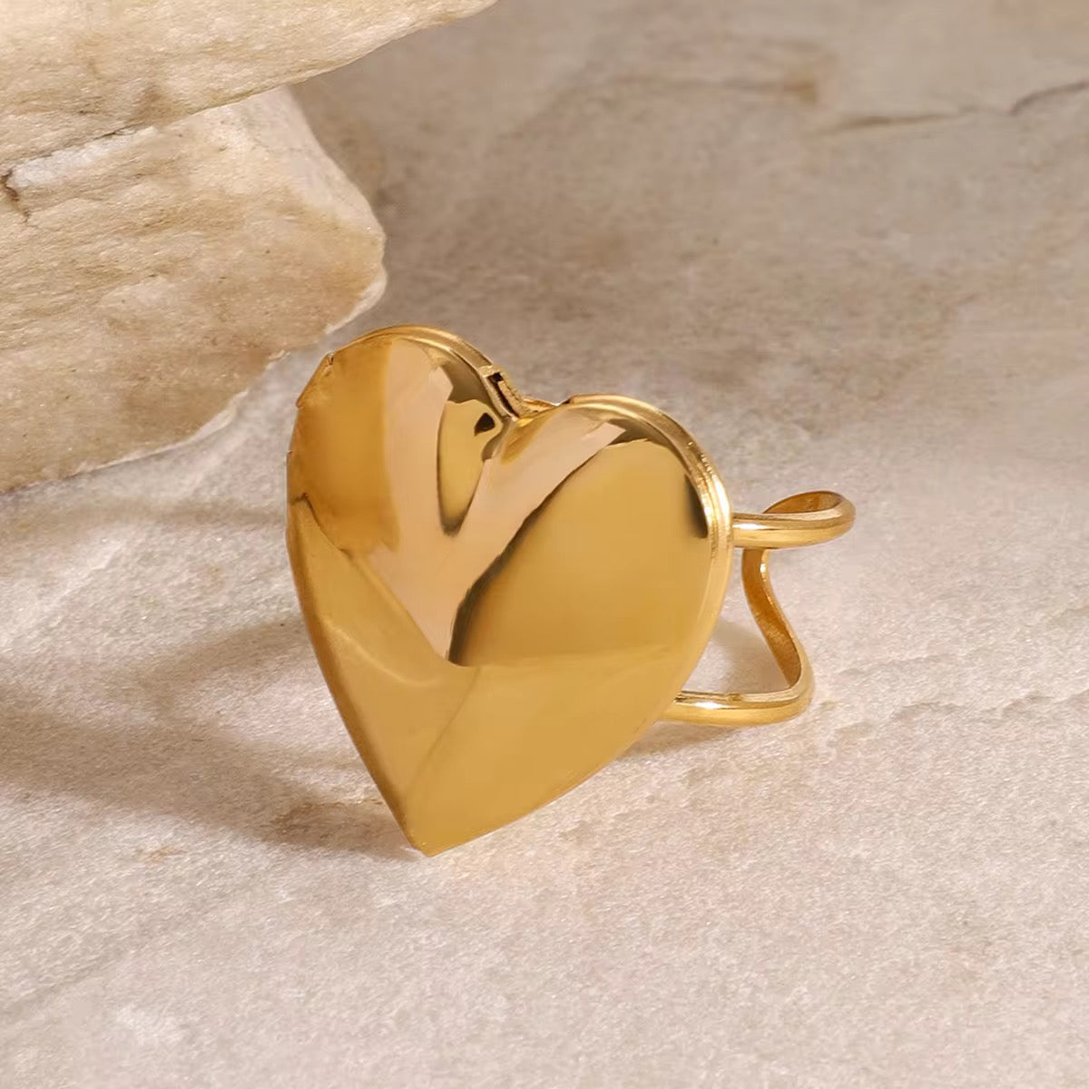 SS 131 Heart Photo box Ring - 18k stainless steel - Anti tarnish - premium wear - Wholesale