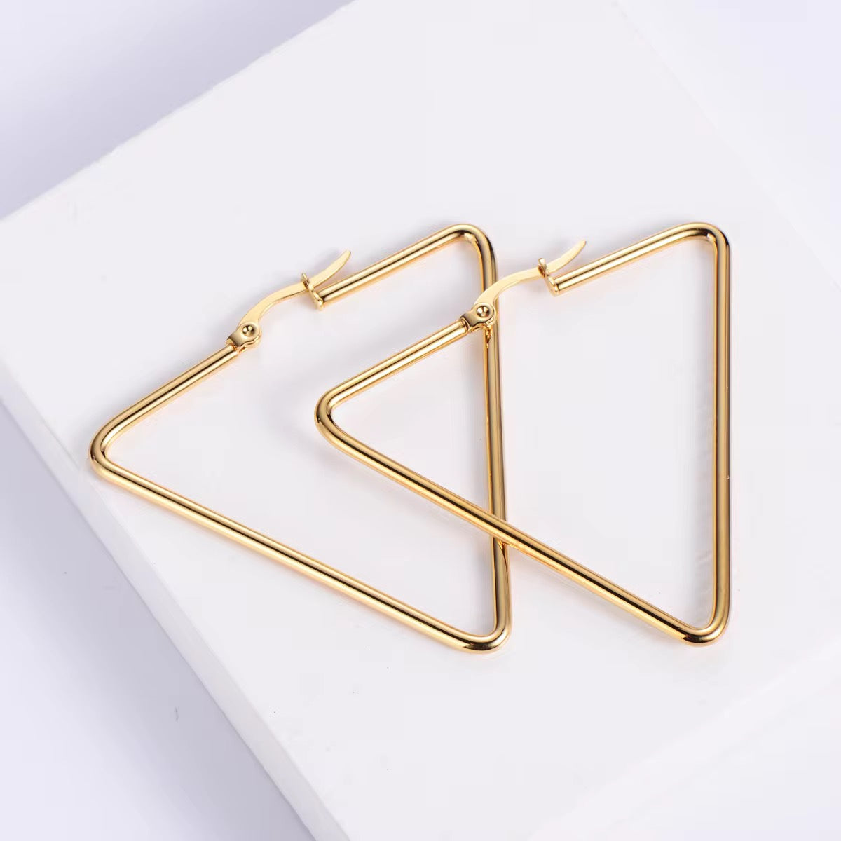 SS 2355 Triangle Hoop 18k gold plated Stainless steel ( 2 pc ) Anti tarnish