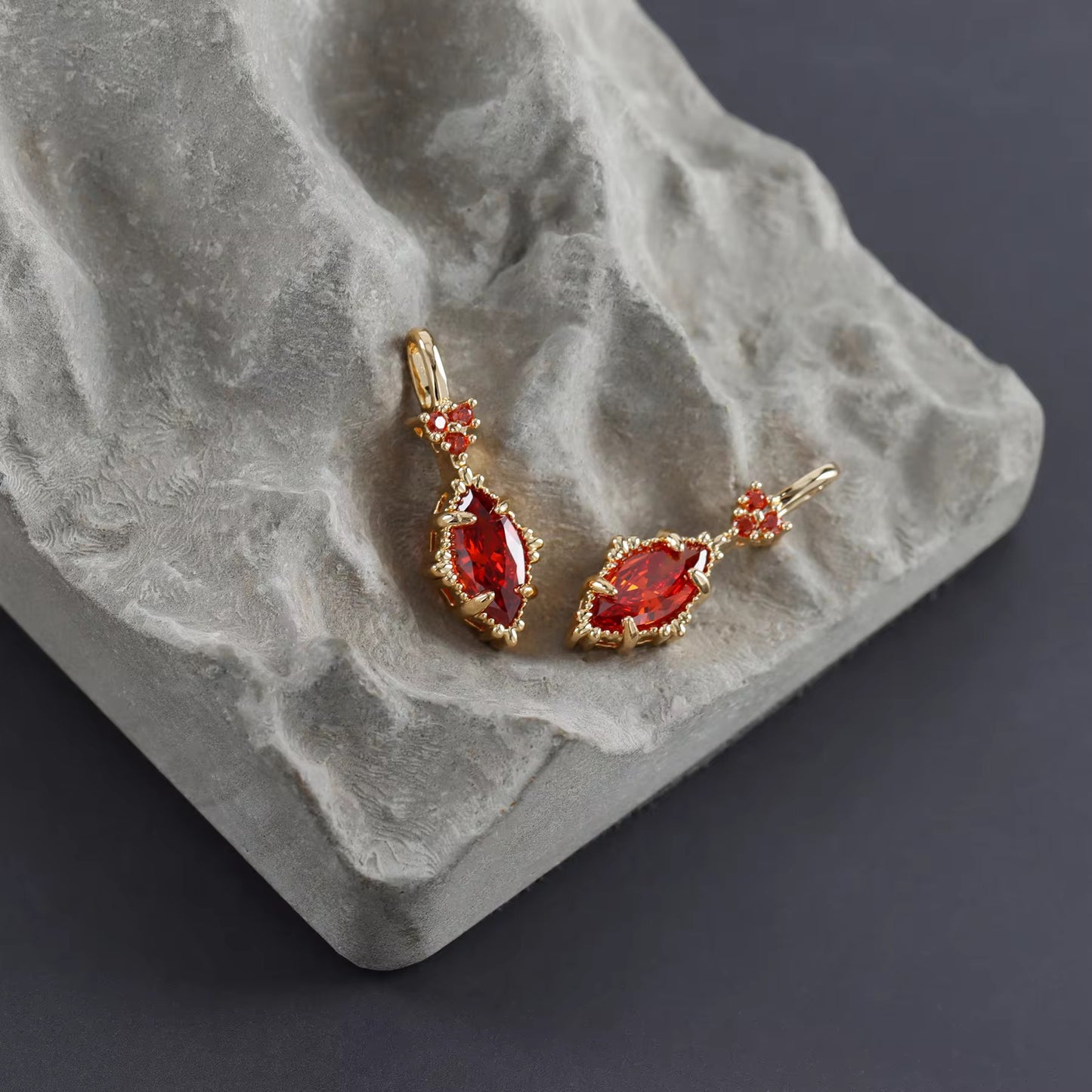 CZ 2364 Red Rhombus Zircon pendant 18k gold plated ( 1 pc ) - anti tarnish