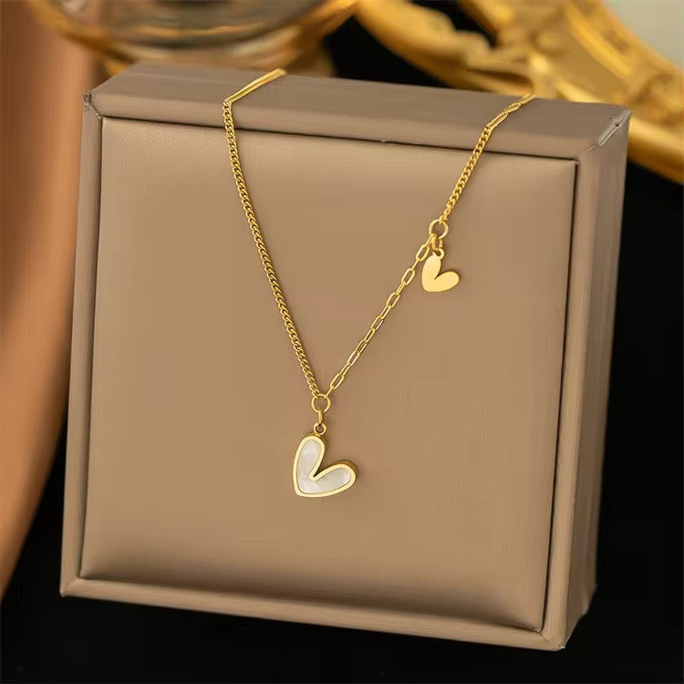 SS 159 White shell heart dainty necklace- 18k gold plated stainless steel - Anti tarnish - Wholesale