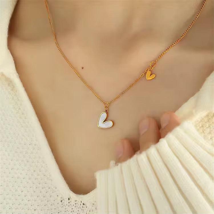 SS 159 White shell heart dainty necklace- 18k gold plated stainless steel - Anti tarnish - Wholesale