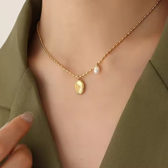 SS 163 Freshwater pearl pendant collarbone rice grain necklace- 18k gold plated stainless steel - Anti tarnish - Wholesale