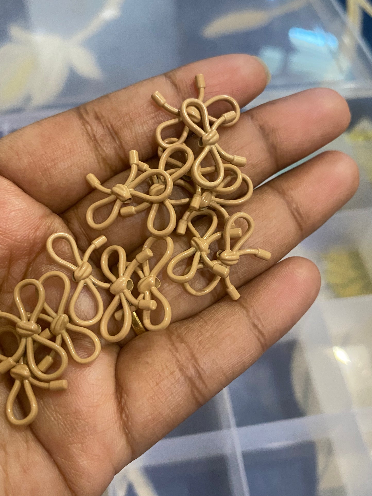 BBB 046 ( O ) light Brown Butterfly knot vertical hole bead ( 1 pc )