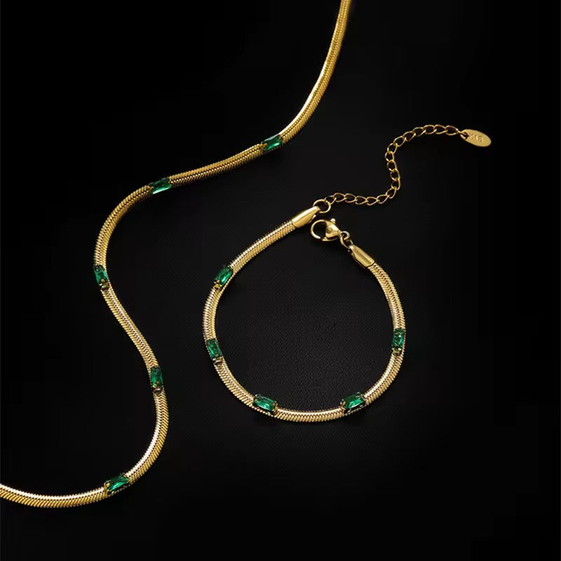 SS 245 Emerald stone dainty snake Chain Necklace -18k gold plated stainless steel - Anti tarnish - Wholesale