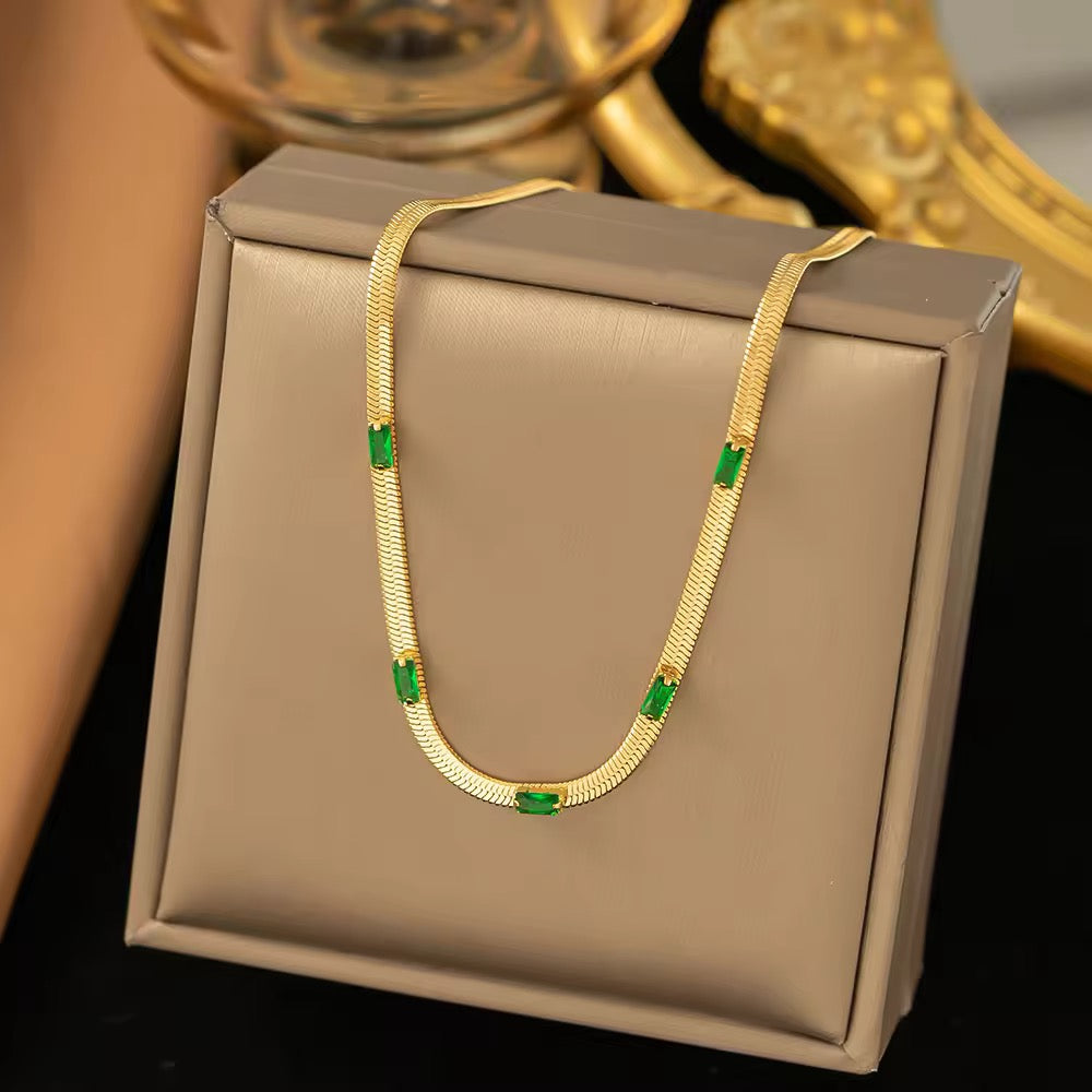 SJ 245 Emerald stone dainty snake Chain Necklace -18k gold plated stainless steel - Anti tarnish - Wholesale
