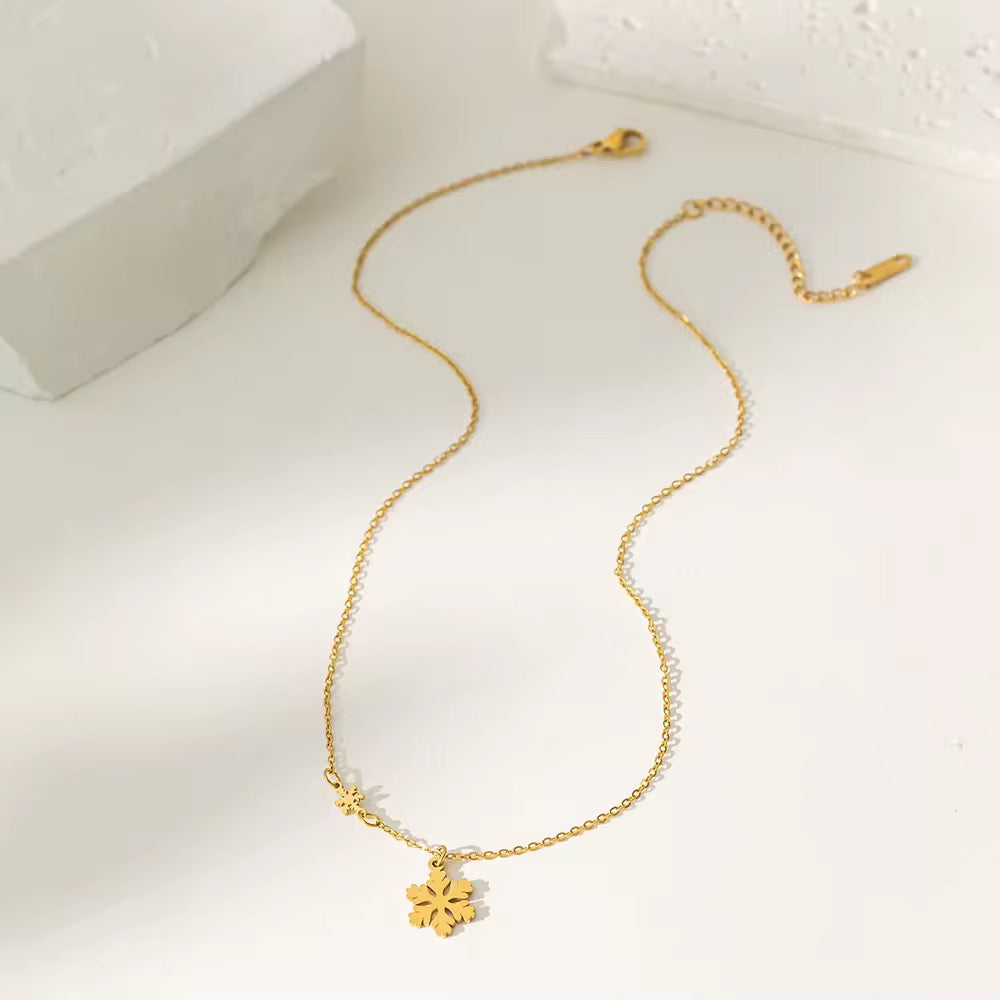 SS 278 Snowflake dainty Necklace - 18k gold PVD plated stainless steel - Anti tarnish - Wholesale