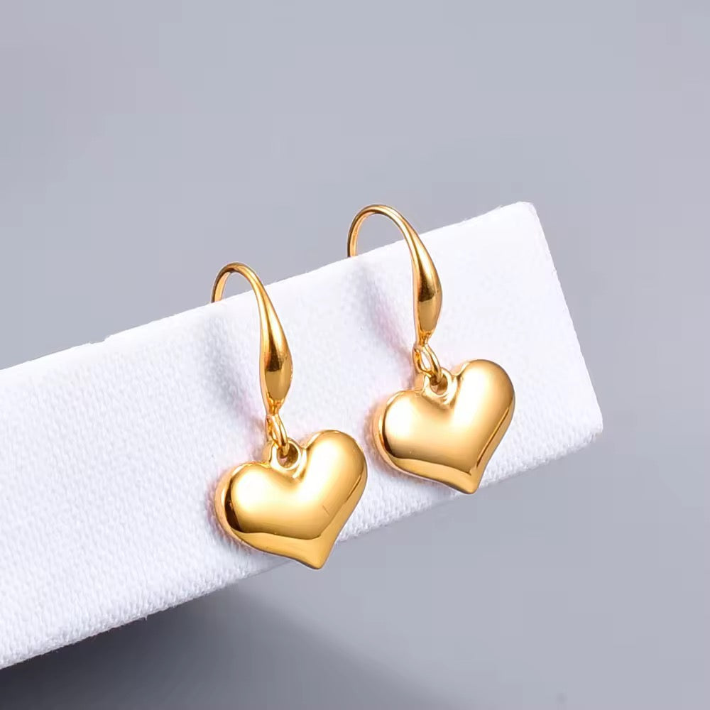 SJ 293 Heart Drop Hook Earrings - 18k gold PVD plated stainless steel - Anti tarnish - Wholesale