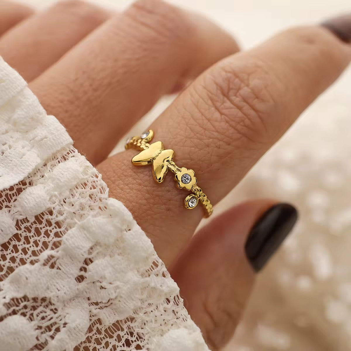 SJ 330 Dainty Butterfly Zircon Ring Adjustable - 18k gold PVD plated stainless steel - Anti tarnish - Wholesale