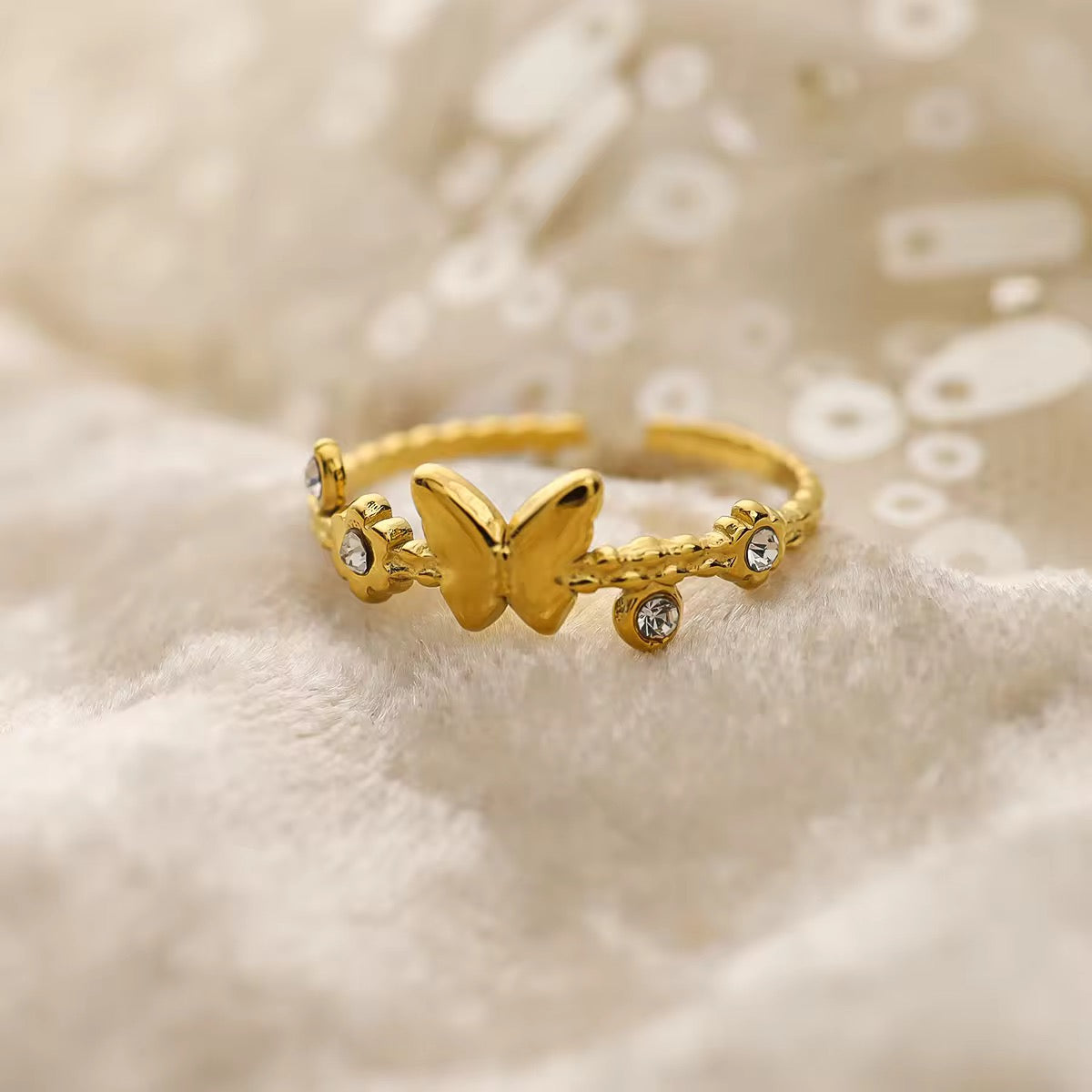 SJ 330 Dainty Butterfly Zircon Ring Adjustable - 18k gold PVD plated stainless steel - Anti tarnish - Wholesale