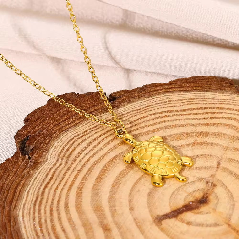 SJ 388 Cute Turtle Pendant Necklace - 18k gold PVD plated stainless steel - Anti tarnish - Wholesale