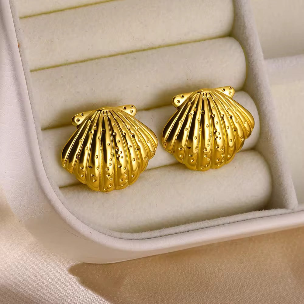 SJ 356 Textured Shell Earrings - 18k gold plated stainless steel - Anti tarnish - Wholesale