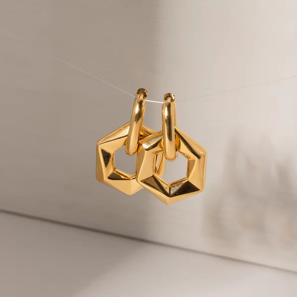 SJ 358 Hexagon Hoop Earrings - 18k gold plated stainless steel - Anti tarnish - Wholesale