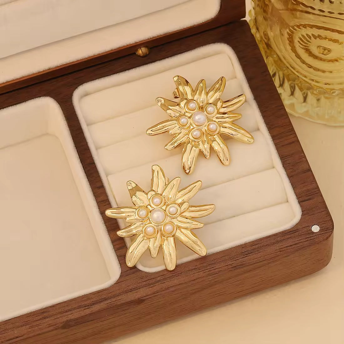 SJ 359 Floral Stud Earrings - 18k gold plated stainless steel - Anti tarnish - Wholesale