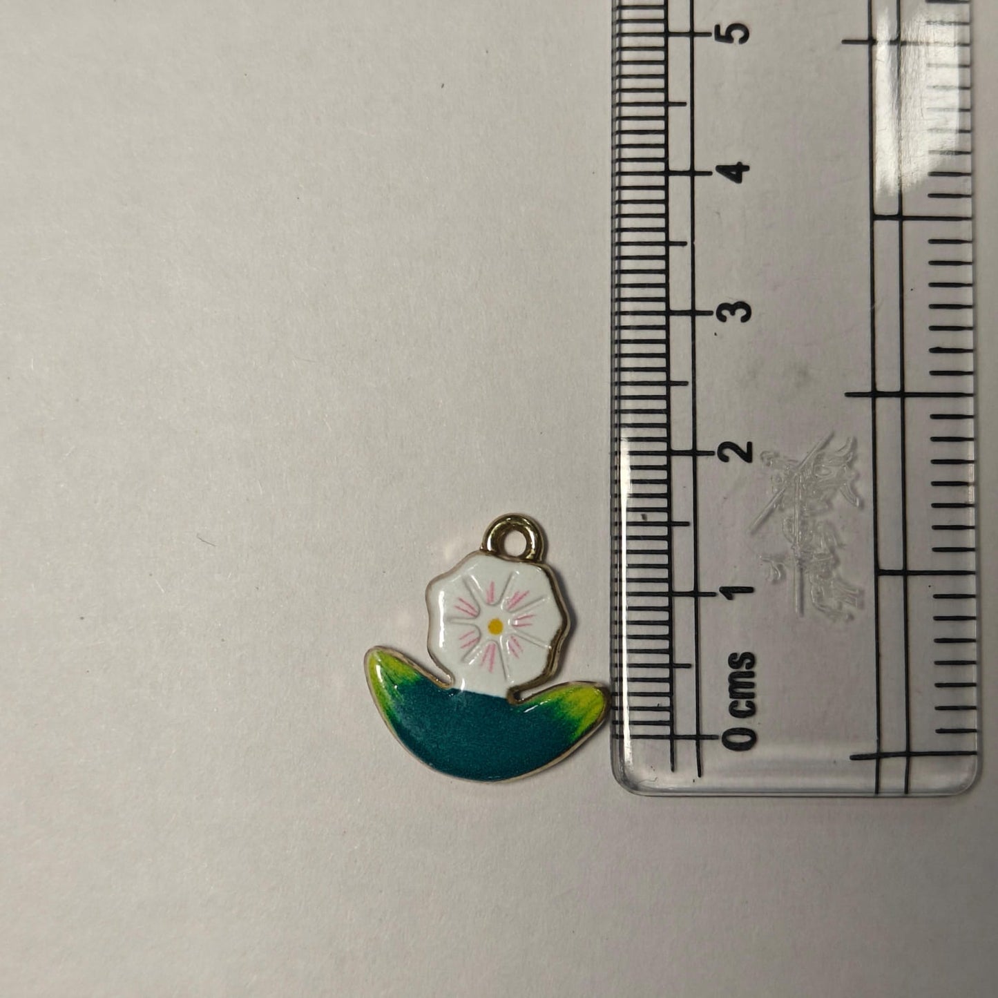 APC01Q White Flower Alloy Printed Charm ( 1 PC )