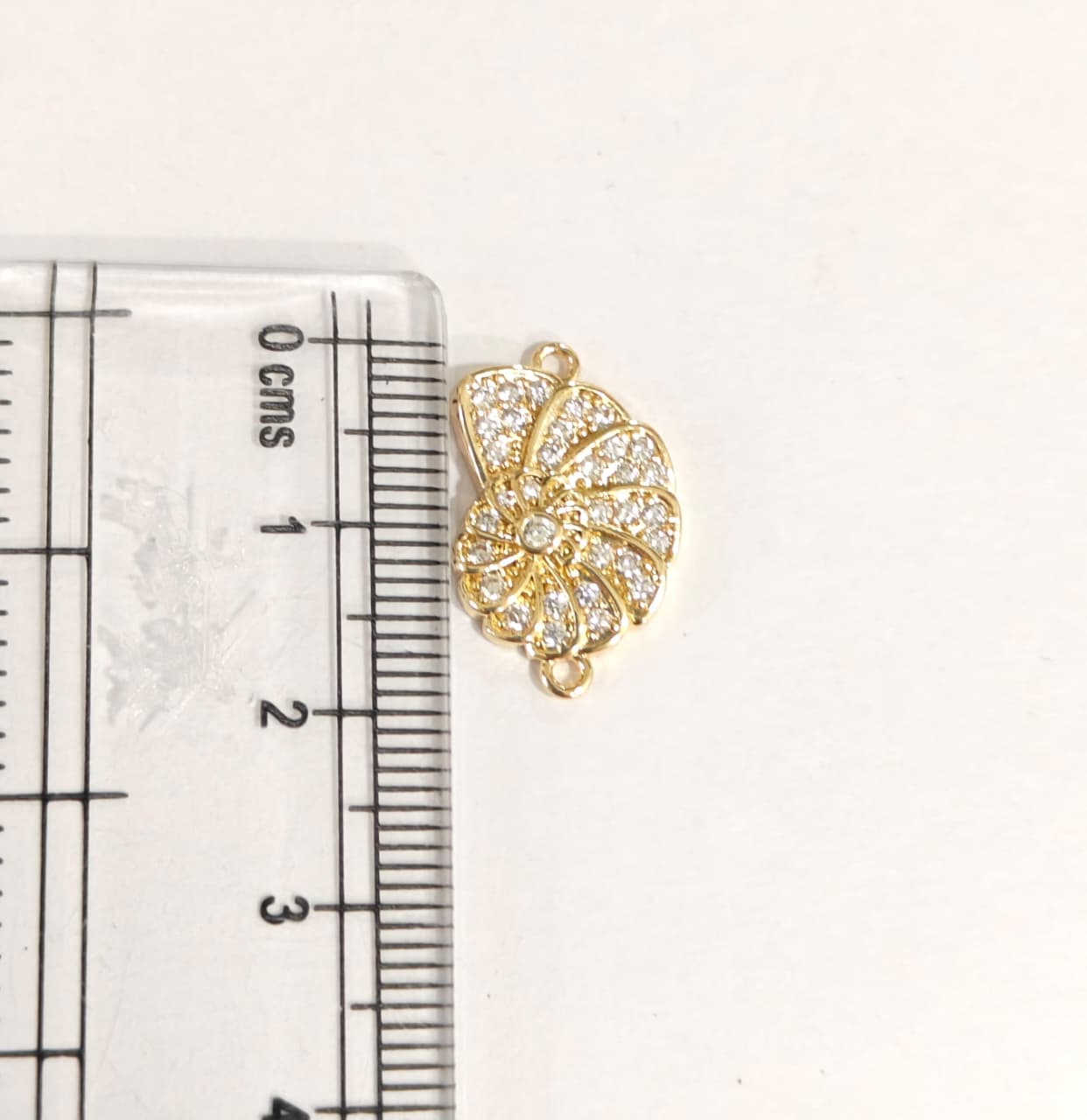 GPC18U Sea Shell Zircon Connector Charm ( 1 PC ) Premium Plated