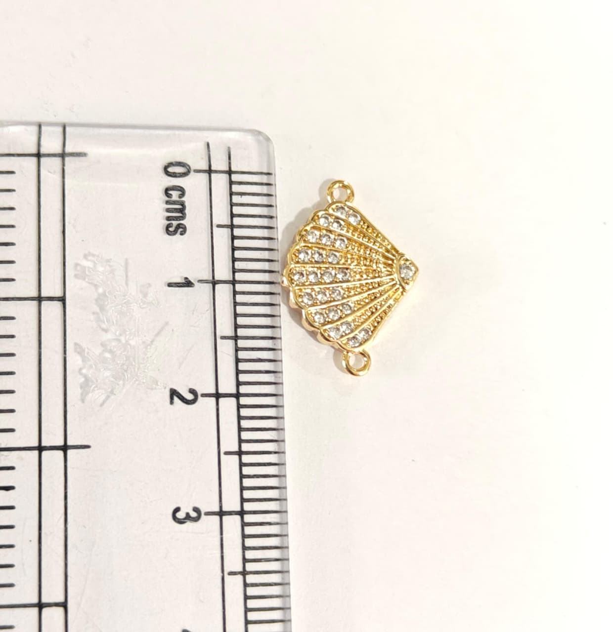 GPC18K Sea Scallop Shell Zircon Connector Charm ( 1 PC ) Premium Plated