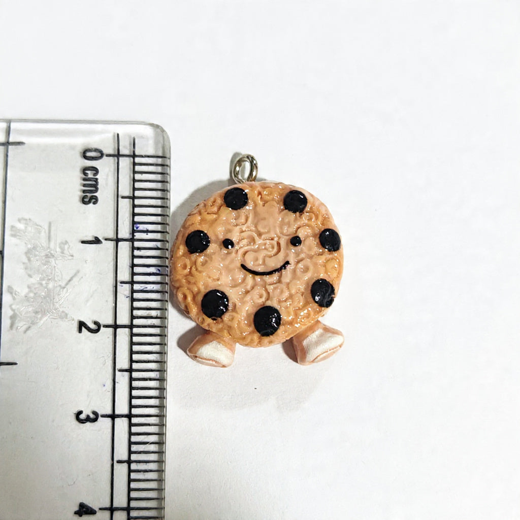 RM02C Choco-Chip Cookie Resin Charm ( 1 PC )