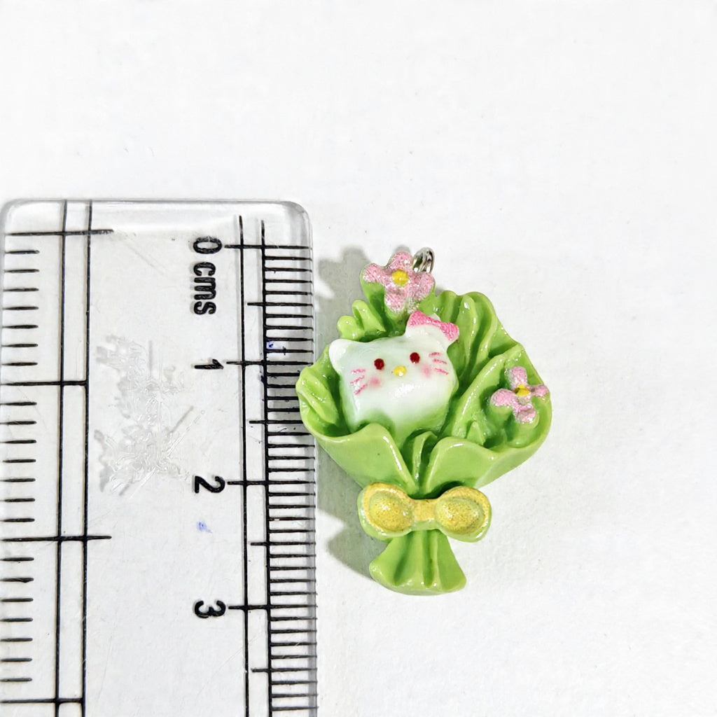 RM03S Hello Kitty Bouquet Resin Charm ( 1 PC )