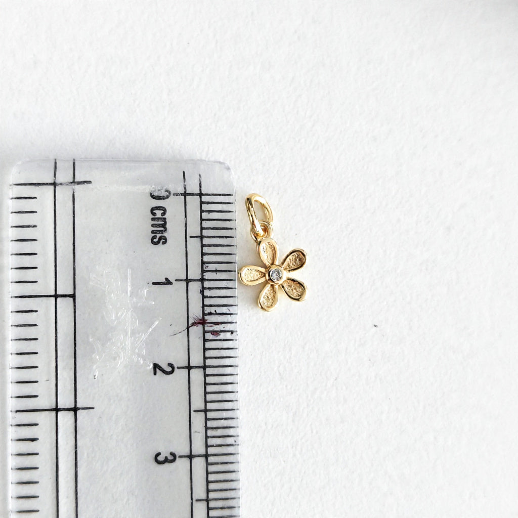 GPC21Q Dainty Flower Zircon Pendant Charm ( 1 PC ) Premium Plated
