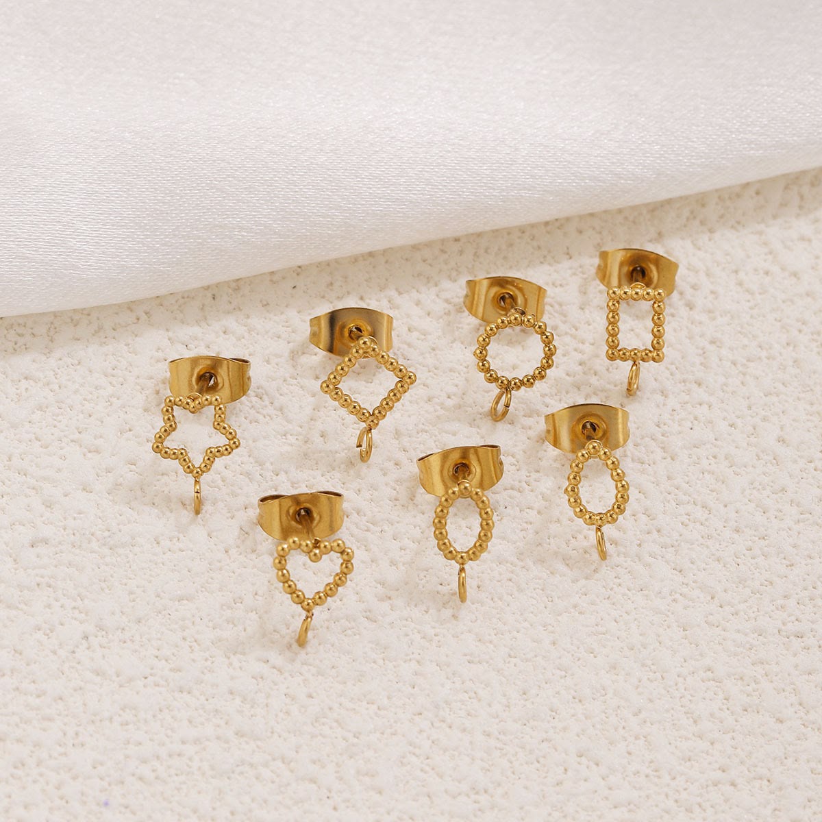 STS77 Diamond Hollow Stud 18k Gold ( 1 pair ) PVD Plated