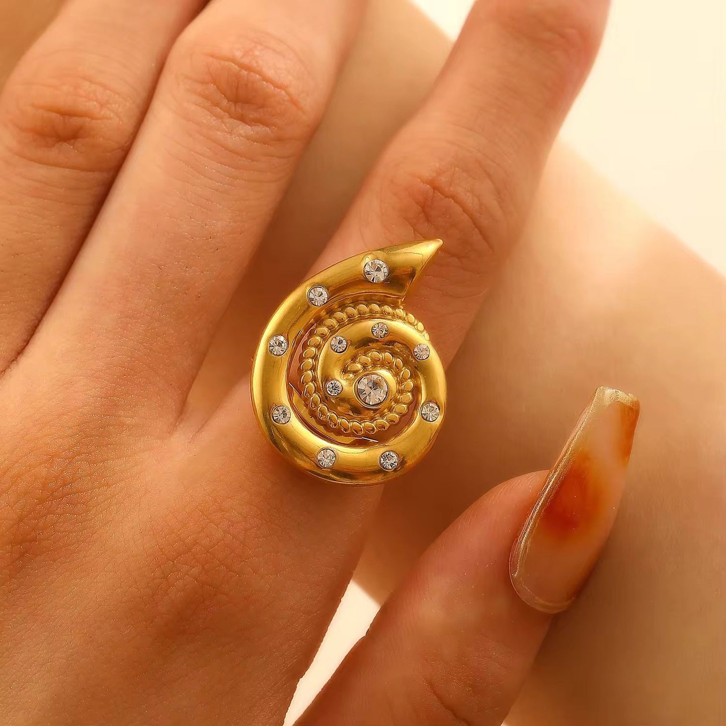 SJ 689 - Zircon Conch link Ring Adjustable 18k Gold PVD plated stainless steel - Anti tarnish