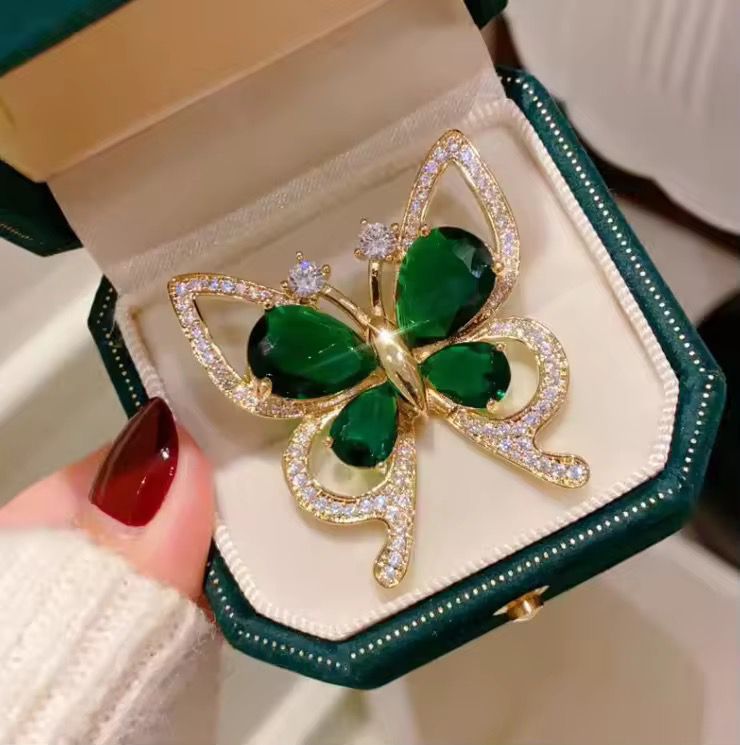 BR 33 RETRO EMRALD BUTTERFLY Zircon Brooch ( 1 PC ) Anti Resistant