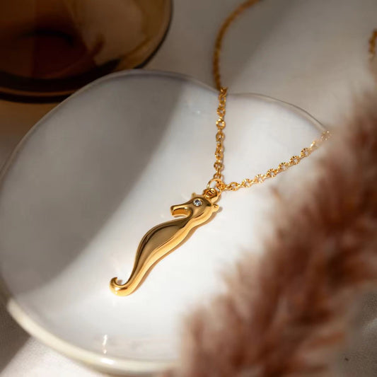 SJ 663 Sea Horse Zircon Embosed chain Necklace - Premium Collection - 18k Gold PVD plated stainless steel - Anti tarnish