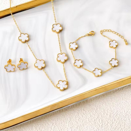 SJ 535 White clover flower set ( chain, bracelet, stud ) 18k Gold PVD plated stainless steel - Anti tarnish
