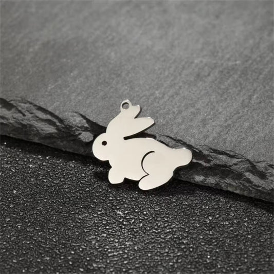 BBB 400 (k) Rabbit Dainty Charm 18k gold PVD 316 Stainless steel ( 1 pc ) Anti tarnish ( 19*15mm )