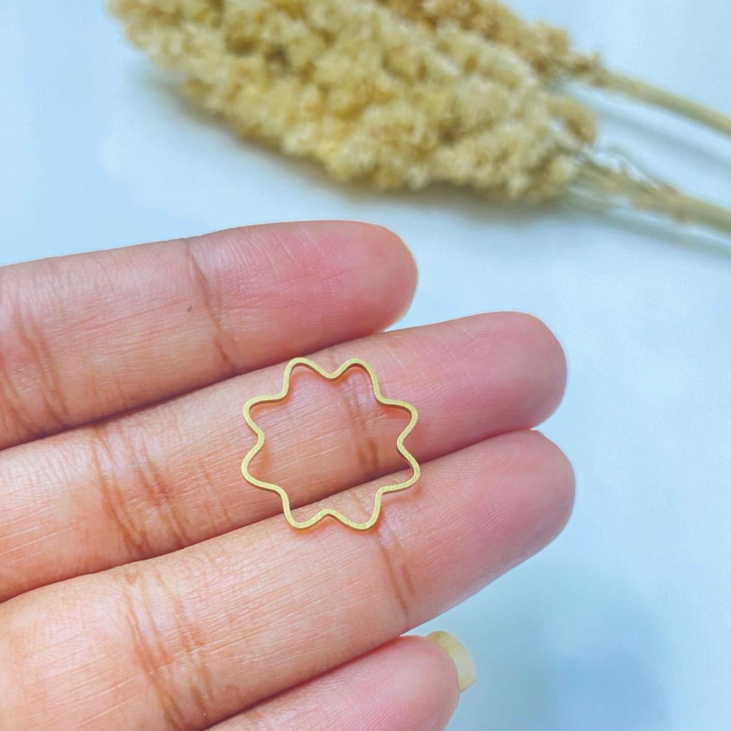 SS 332 lace charm
