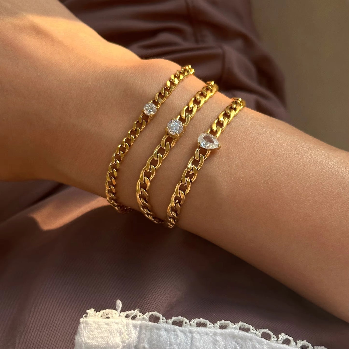 SJ 420 Teardrop Zircon Modern Bracelet- Premium 18k Gold PVD plated stainless steel - Anti tarnish - Wholesale