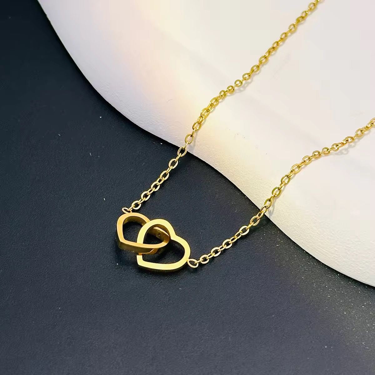 SJ 570 double heart loop necklace - 18k Gold PVD plated stainless steel - Anti tarnish
