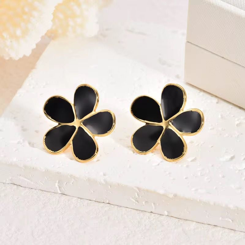 SJ 853 Black plum flower stud - 18k Gold PVD plated stainless steel - Anti tarnish