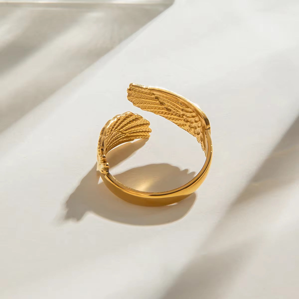 SJ 436 Wings Ring Adjustable - 18k Gold PVD plated stainless steel - Anti tarnish - Wholesale
